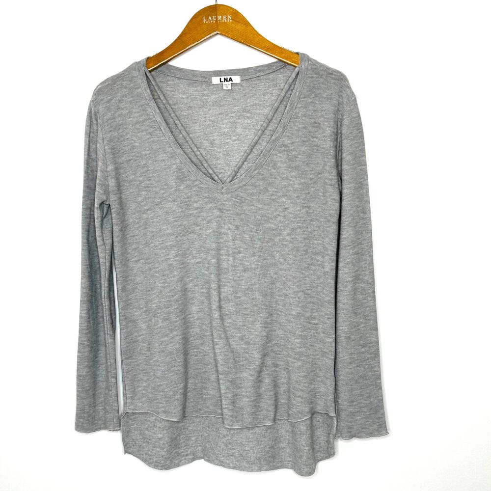 LNA grey v neck top
